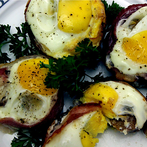 bacon, egg and sausage cupcakes