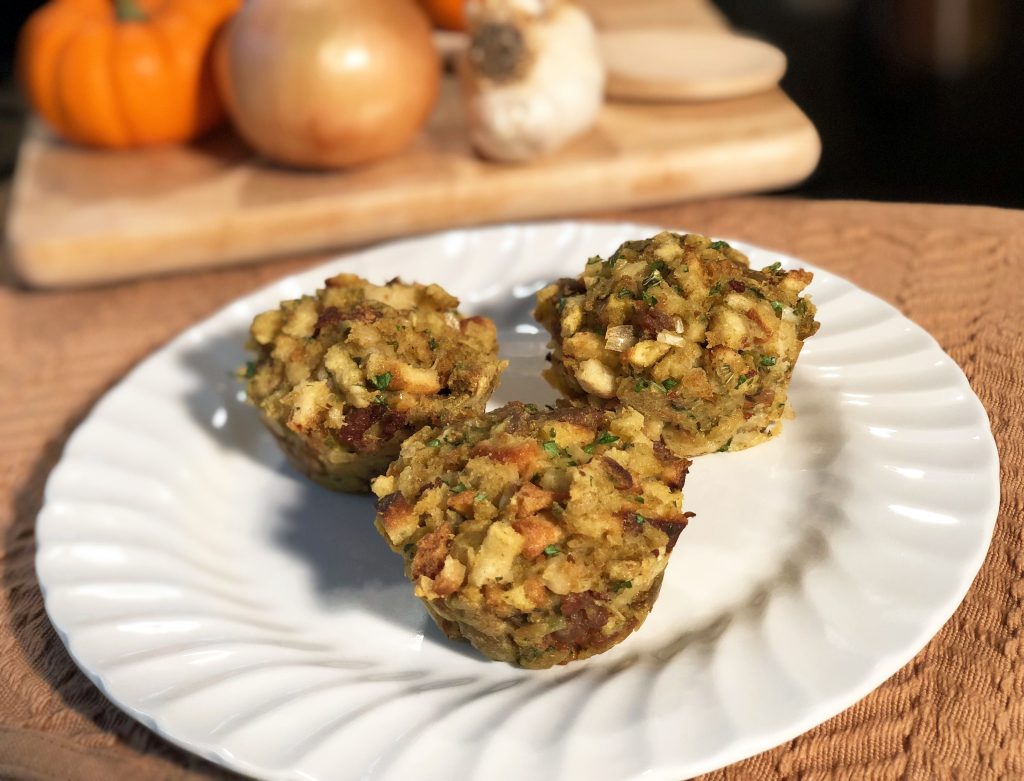 Stuffing muffins with garlic, onion and Premio sausage